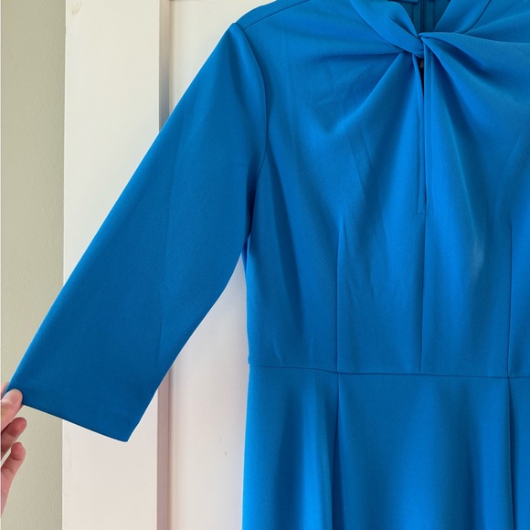 Donna Morgan Crepe Sheath Dress - Picture 4 of 8